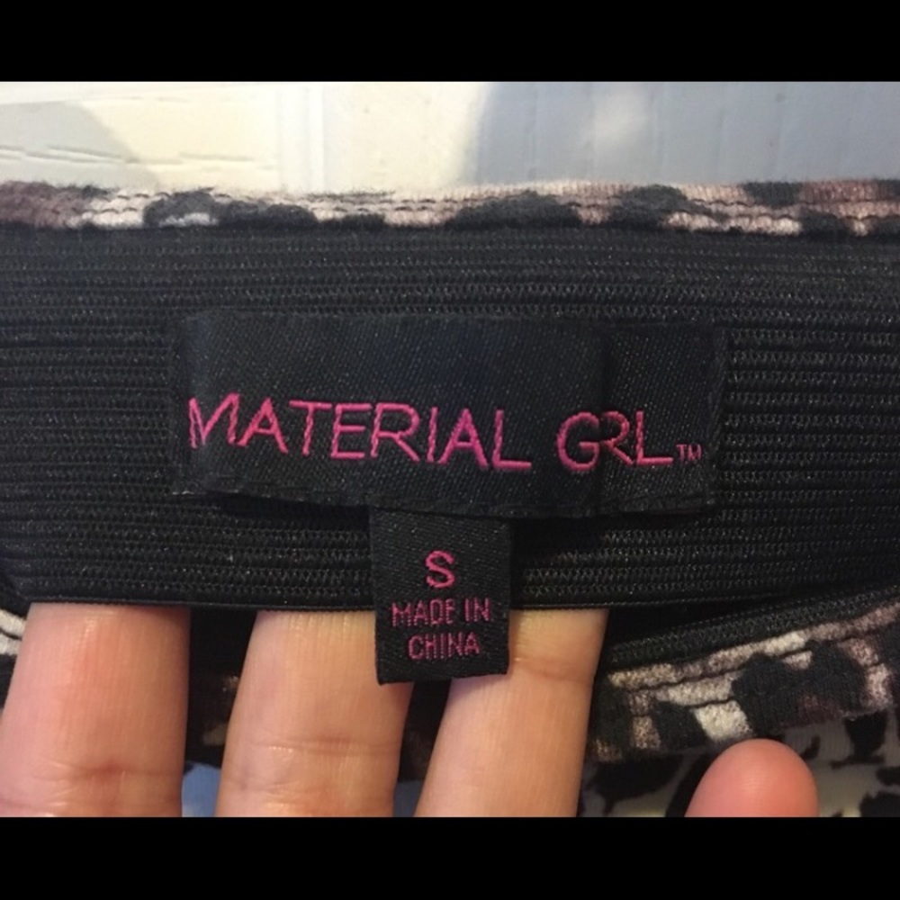 Pencil skirt - Picture 3 of 3